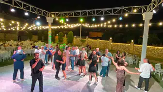 Nikaha bir gün kala ayrıldı, 200 kişilik düğünü tek başına yaptı