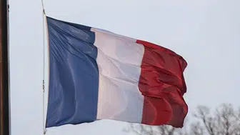 Sosyal medya yasağına hukuk engeli: Macron'dan 2027 ayarlı revize planı