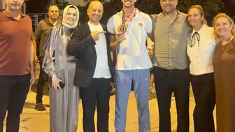 İzmirli atlet İsmail Nezir Avrupa üçüncülüğüyle evine döndü