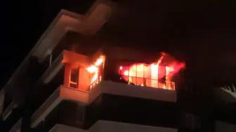 Aksarayda apartman yangını 14 kişiyi hastanelik etti