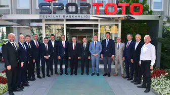 Akyazı'ya 8 yeni spor tesisi için imza atıldı