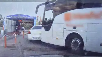 Çorlu'da otobüs park halindeki araca çarparak metrelerce sürükledi