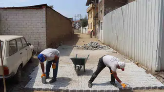 Nazilli’de bozuk yollar yenilenerek trafiğe açıldı