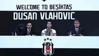 Vlahovic Kartal oldu Beşiktaş tribünleri yıldız golcüyü bağrına bastı