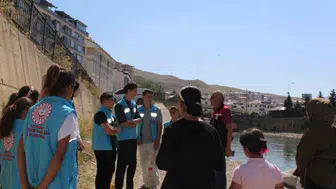 Bayburtlu çocuklar denizlerin sessiz katiliyle tanıştı