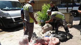 Kepez'de bozuk et ve turşu operasyonu 152 kilo ürüne el konuldu