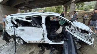 Piknik yapan çocuğun üzerine bariyer parçaları savruldu