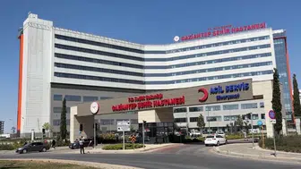 Bıçaklı saldırıya uğrayan vekilin sağlık durumu: Hastaneden kısıtlama kararı