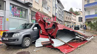Ölümden saniyelerle döndü: Çatıdan indiği an kıyamet koptu