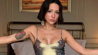 Zeynep Bastık evlilik öncesi arkadaşlarıyla eğlendi
