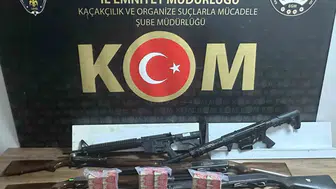 Ruhsatsız silah satan iki kişi polis takibiyle yakalandı