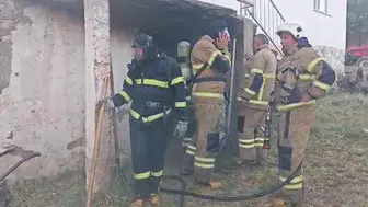 Köydeki yangını cami hoparlöründen duyurarak büyük felaketi önledi