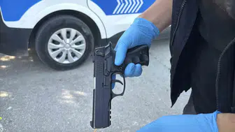 Kavgadan sonra okul önündeki çöpte tabanca bulundu