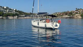 Bodrum açıklarında yelkenli teknede 61 kaçak göçmen yakalandı