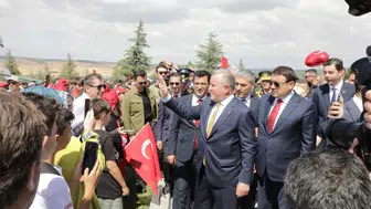 Tarihin yazıldığı topraklarda 104 yıllık gurur: Gençler zaferin izinde yürüdü