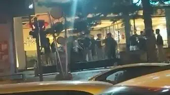 Bursa'nın en işlek caddesinde tekme tokat kavga