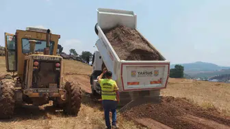 Tarsus'un kırsalında yol seferberliği Üç mahallede çalışma tamam