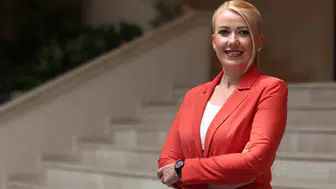 Merkezefendi Belediye Başkanı Şeniz Doğan CHP'de kalma kararı aldı