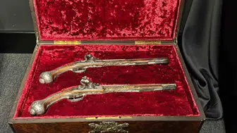 Saraydan günümüze kalan 150 tarihi eser açık artırmaya çıkıyor