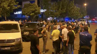 Polisten Kaçarken Park Halindeki 4 Araca Çarptı, O Anlar Kamerada