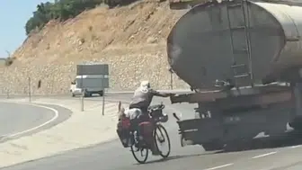 Gaziantep trafiğinde akıllara durgunluk veren tehlikeli yolculuk