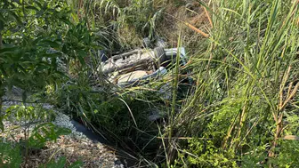 Antalya’da dereye uçan otomobilin kaza anı kameraya yansıdı