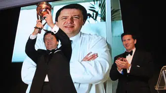 İş dünyası acı haberle sarsıldı: Ünlü zincirin kurucusu hayatını kaybetti