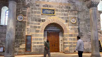 Trabzon Ayasofya Camisi özgün hat sanatıyla kimliğini tamamladı