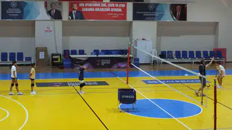 Burhaniyeli çocuklar ekran başından spor salonlarına taşınıyor