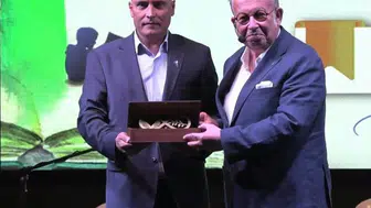 Edremit Kitap Fuarı’nda ikinci gün düşünce ve sanatla geçti