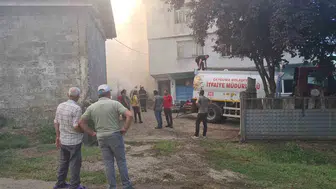 Zonguldak Çaycuma'da odunluk yangınını jandarma söndürdü