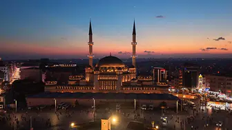 Taksim Camii Mevlid Kandili'nde doldu taştı
