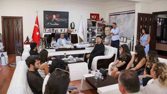 Efelerli gençler üniversite hayallerini belediye desteğiyle gerçeğe dönüştürdü