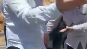 Adıyaman trafiğinde yol verme kavgası Aracın önünü kesip saldırdılar