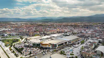 30 Ağustos'ta İnegöl AVM'de Gün Boyu Zafer Coşkusu