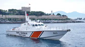 Zafer Bayramı'nda Kuşadası'nda Denizde Tören Coşkusu TCSG-311 Halkla Buluşuyor