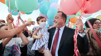 Zafer Bayramı'nda minik Defne'nin hayali gökyüzüyle buluştu