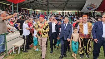 Er meydanında zafer günü: 73 yıllık gelenek Feyzullah Aktürk ile zirveye taşındı
