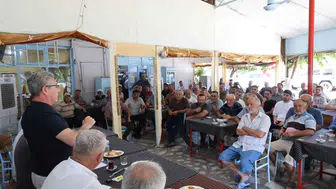 Nazilli’de mahalleli istedi belediye beş günde çatıyı yeniledi