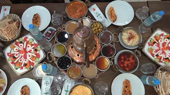 Kilis'te kahvaltı keyfi 300 liraya mal oluyor