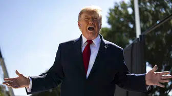 Trump Kanada'ya yüzde 50 gümrük vergisi tehdidini 2027'ye taşıdı