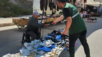 Yeşilay pazarda vatandaşlarla buluştu, broşürlerle bilgilendirdi