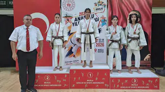 Manisalı judocular Türkiye finallerinden üç madalya çıkardı