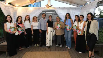 Akmerkez'in terasında kitaplı sohbetler başlıyor