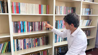 Bir öğretmenin hayali gerçek oldu 500 kitaplık kütüphane 5 bin 500 kitapla doldu