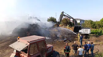 Gönen'de alevler çiftliğe sıçradı, 90 ton saman küle döndü