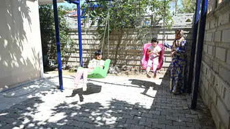 Üç engelli kardeşin salıncak hayali gerçek oldu