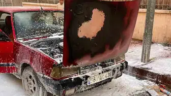 Siirt’te park halindeki otomobil küle döndü