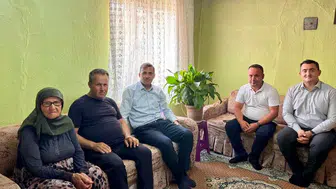Çan Kaymakamı şehit annesini evinde ziyaret etti