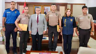 Sinop’ta arananları yakalayan bekçilere başarı belgesi verildi